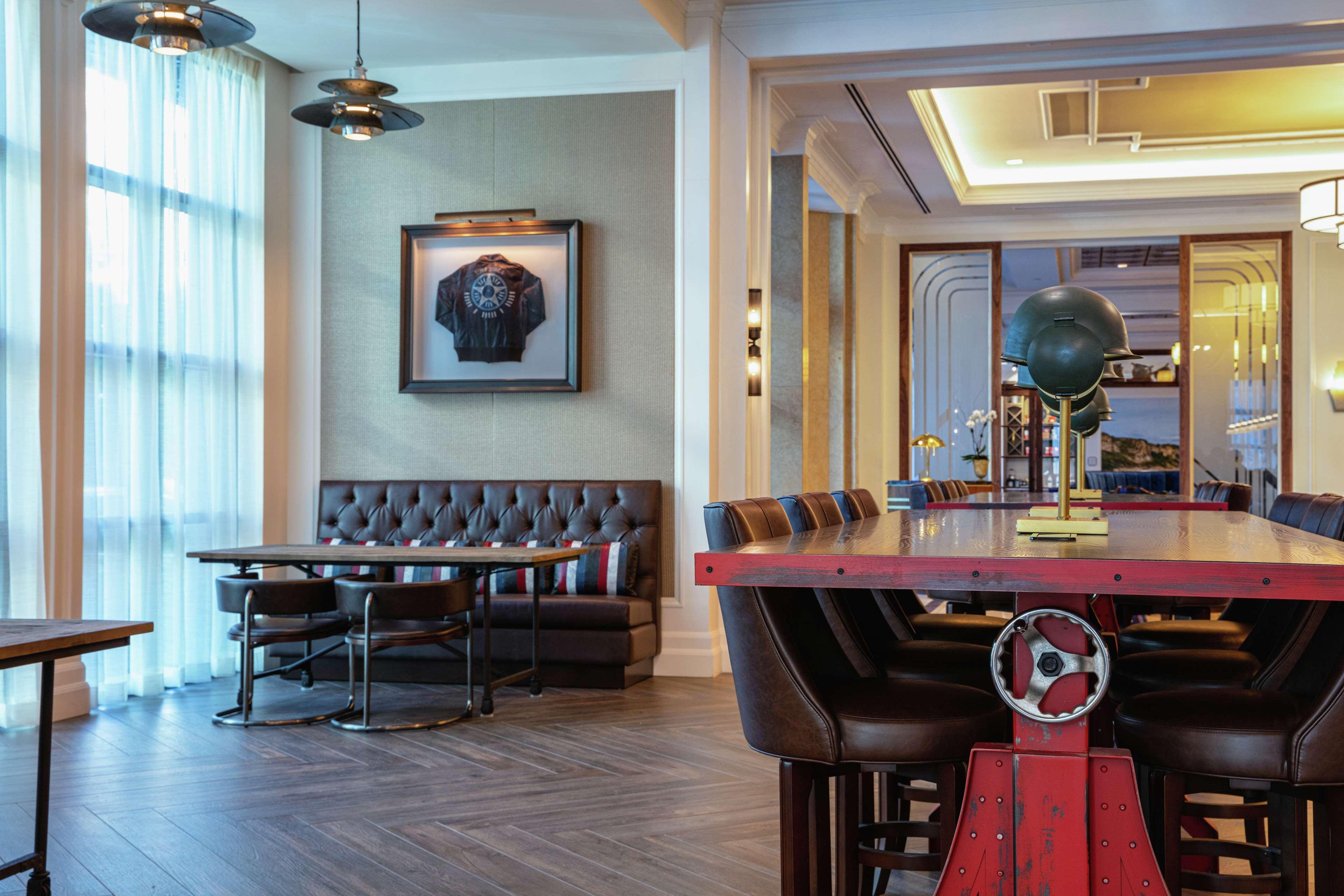 The Higgins Hotel New Orleans, Curio Collection By Hilton Exterior foto