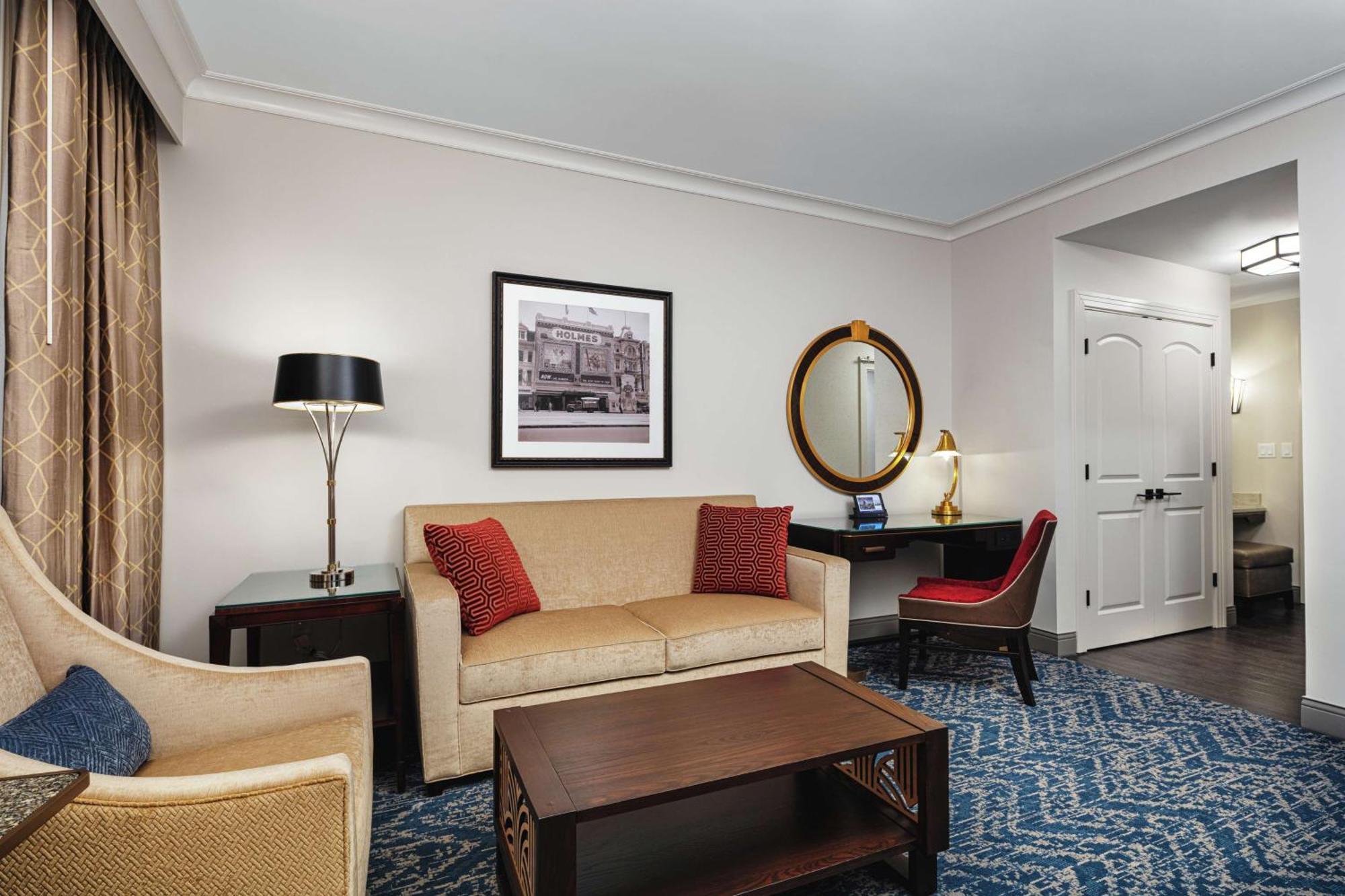 The Higgins Hotel New Orleans, Curio Collection By Hilton Exterior foto